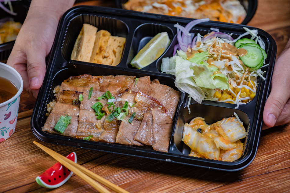 蔥花燒肉丼(200元)