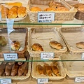 小港美食 - サンメイ塩パン屋-sanmei bakery / 店內麵包