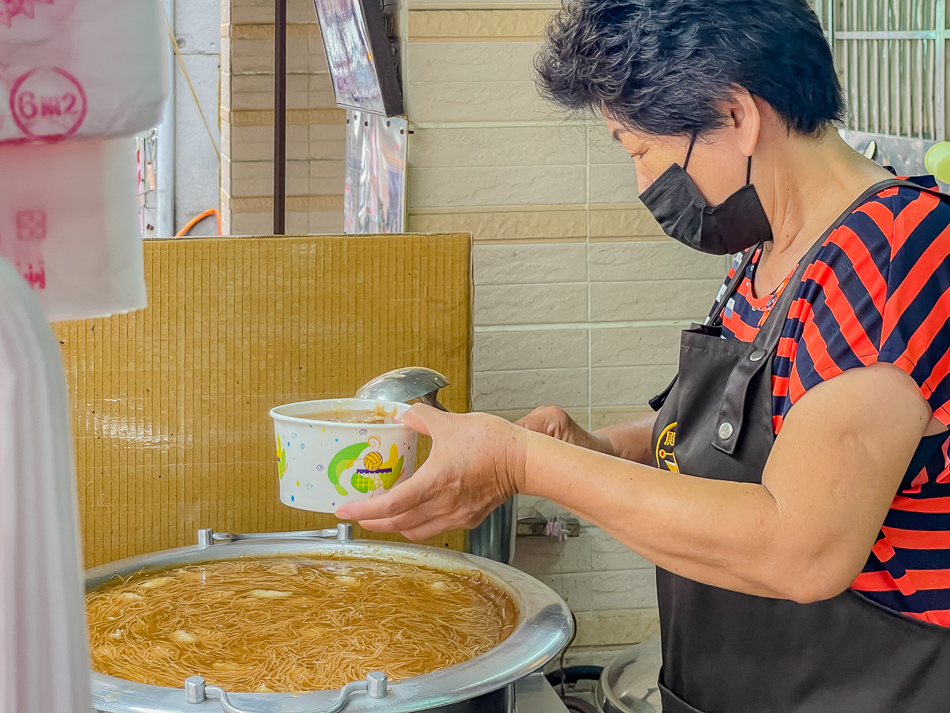 鹽埕美食 - 沙仔地麵線糊