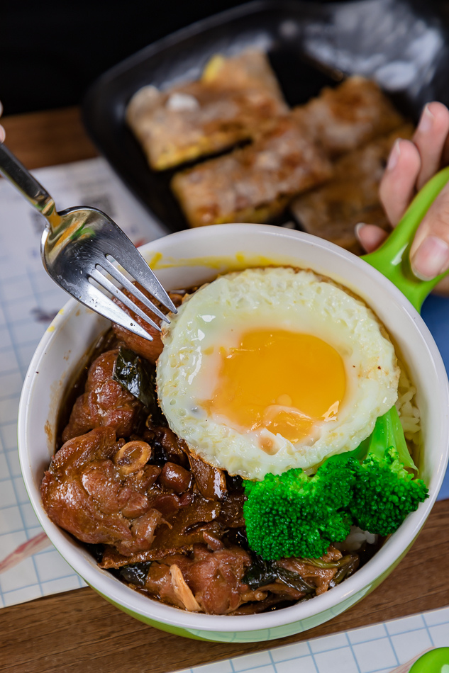 『米飯聯合國』系列的台式三杯雞飯(129元) 『米飯聯合國』系列的台式三杯雞飯(129元)
