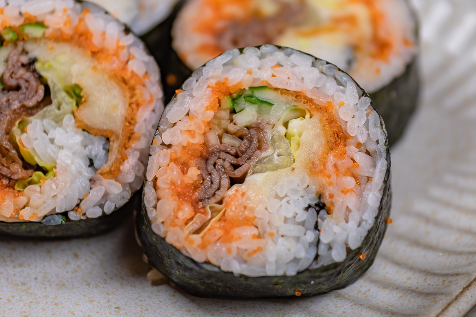 起司可樂餅牛肉壽司(6顆)240元 起司可樂餅牛肉壽司(6顆)240元