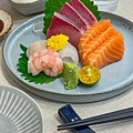 生魚片380元