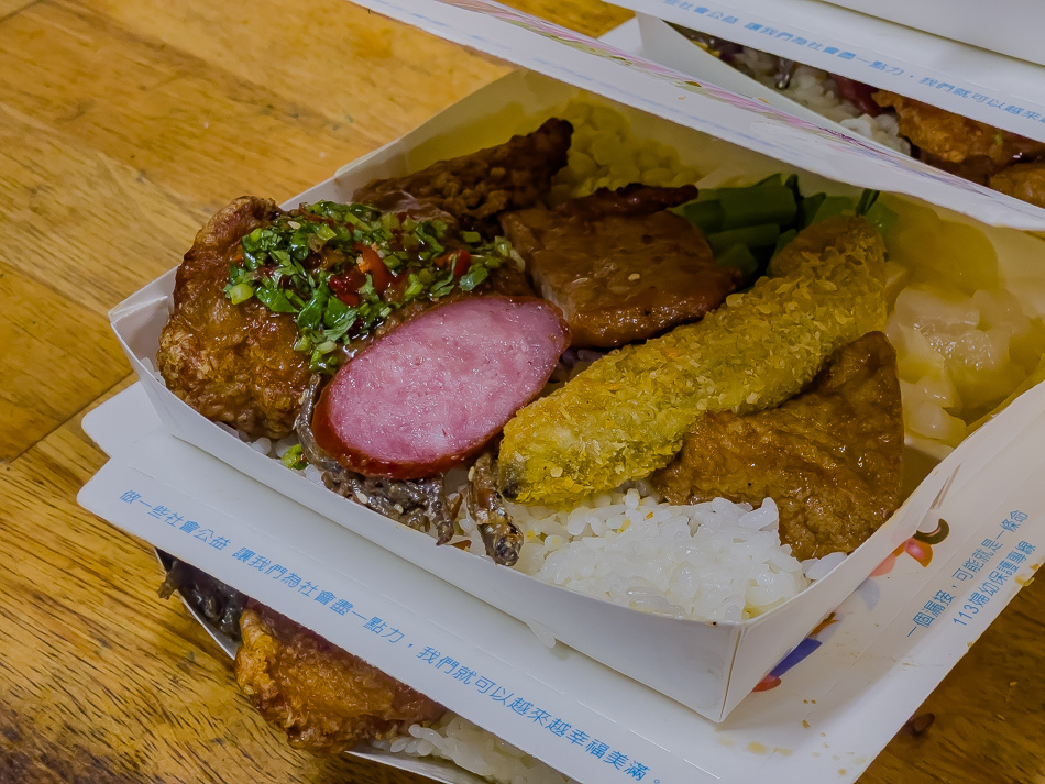 高雄美食 - 加佳便當快餐店 高雄美食 - 加佳便當快餐店