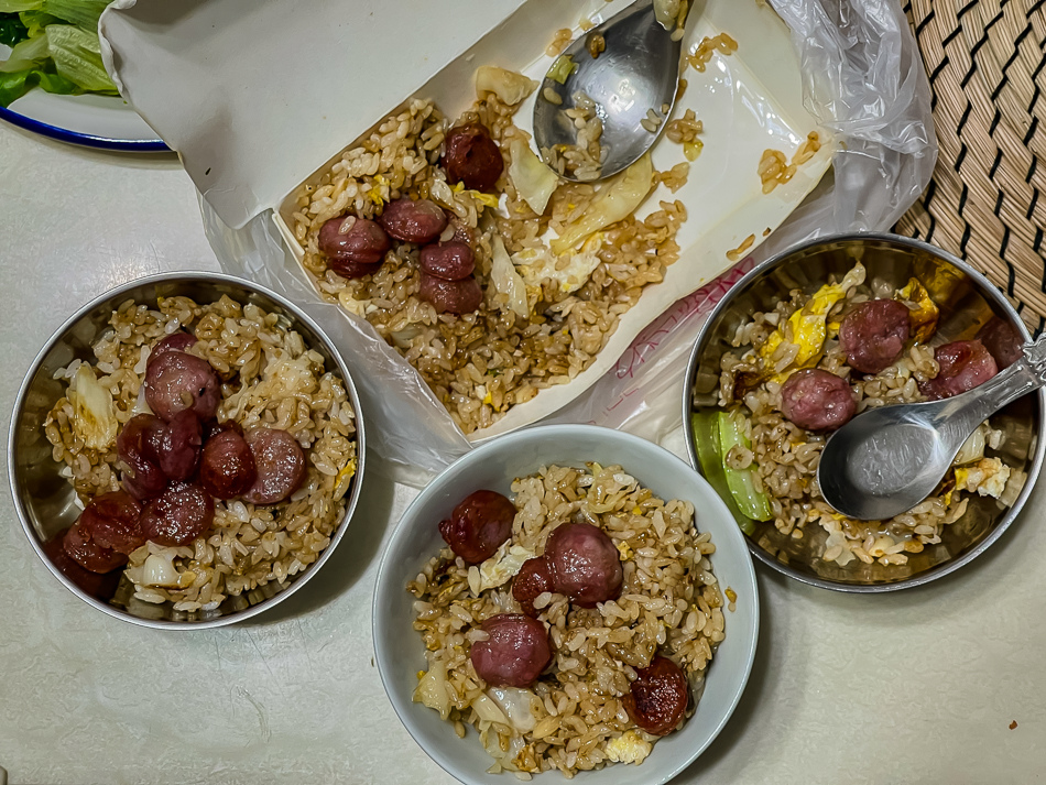 楠梓美食 - 右昌元帥廟美食廣場 x 平價美味豬血湯炒飯 楠梓美食 - 右昌元帥廟美食廣場 x 平價美味豬血湯炒飯