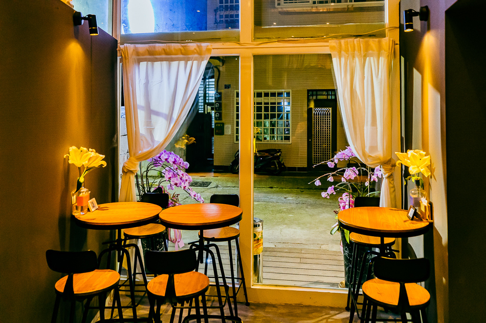 高雄酒吧推薦 - bar doorlight 高雄酒吧推薦 - bar doorlight