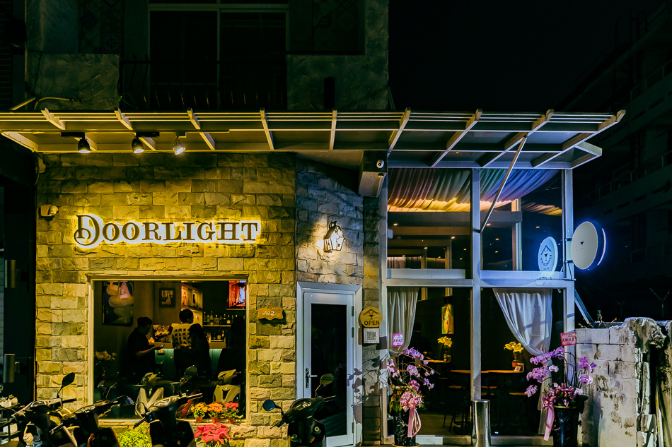 高雄酒吧推薦 - bar doorlight 高雄酒吧推薦 - bar doorlight