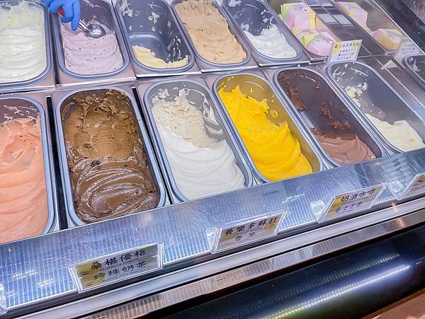 屏東美食 / 玉米三巷冰淇淋工坊