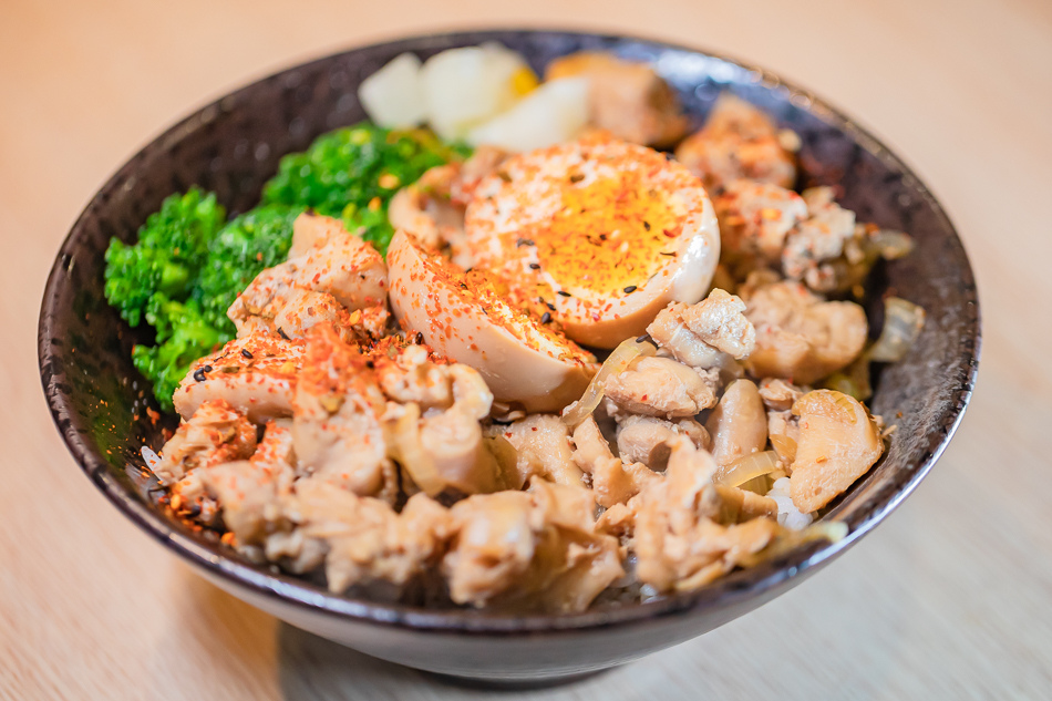 高雄美食 - 藏寶丼