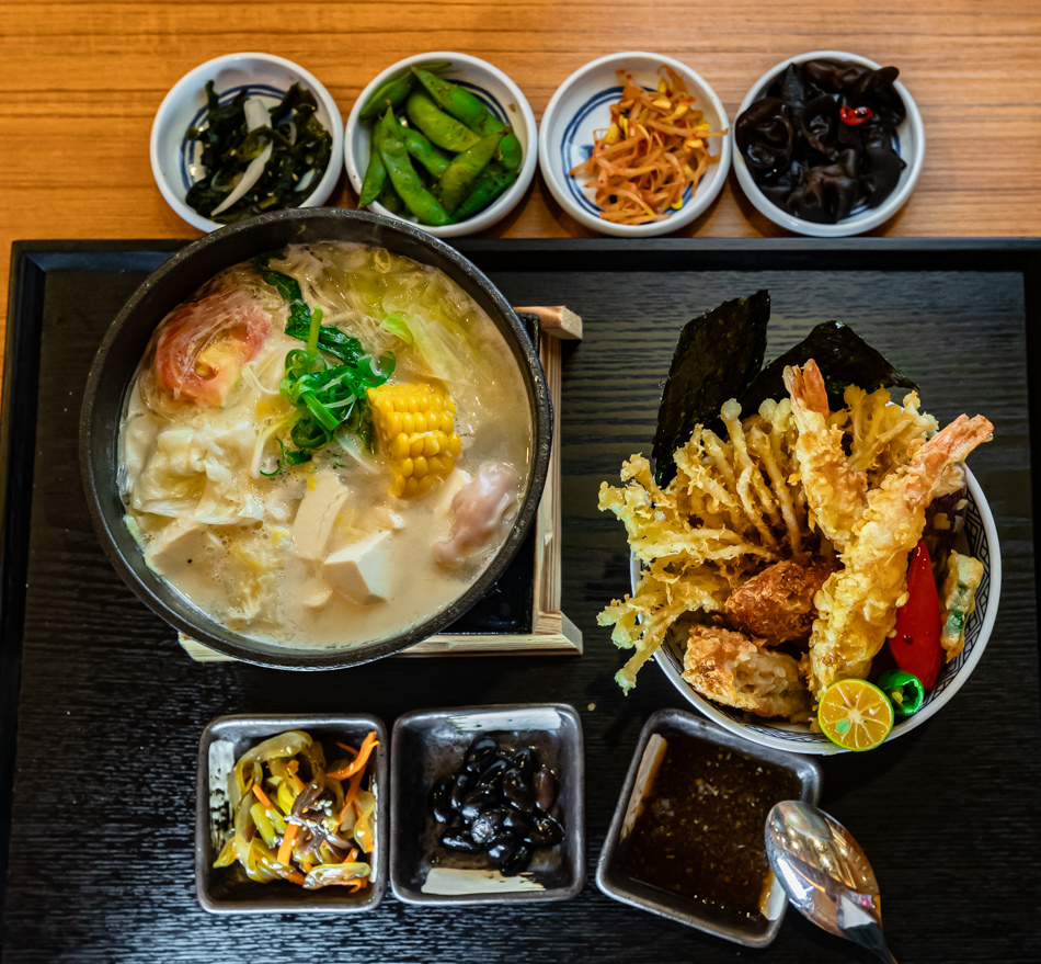 什錦海老天婦羅丼豆腐鍋定食 什錦海老天婦羅丼豆腐鍋定食