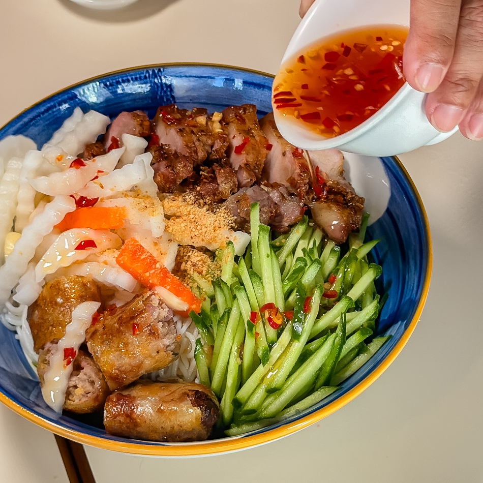 涼拌米線-豬肉 100元