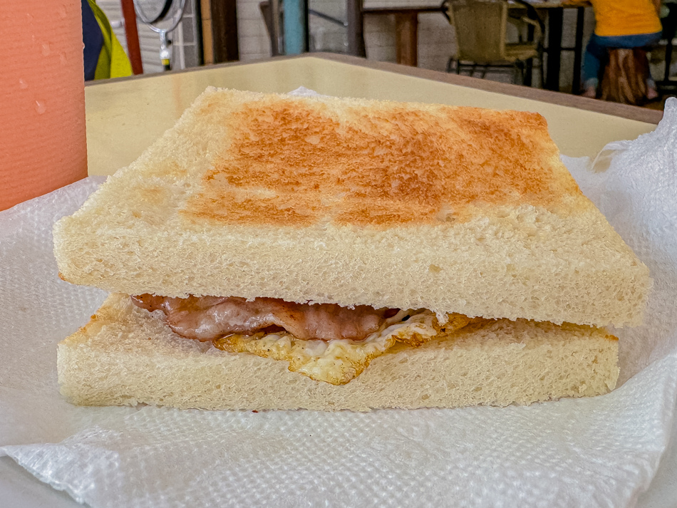 燒肉土司加蛋 燒肉土司加蛋