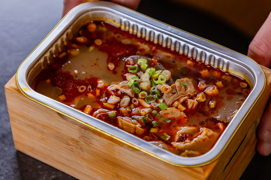 鹽埕美食 - 醉牛B東北烤串啤酒屋 (25).jpg