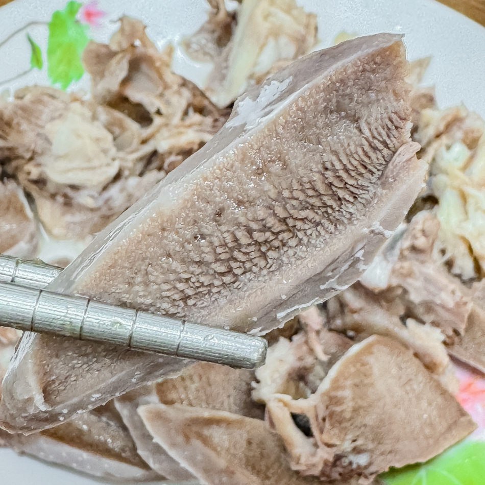 清溪小吃部豬舌展示，Q彈口感、燉煮得恰到好處