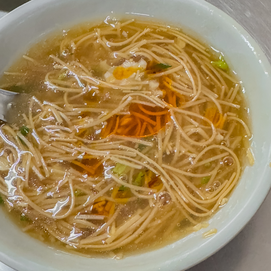 重口味吃法：加點辣椒醬，讓湯頭多一份微辣的刺激感，適合愛吃辣的朋友。
