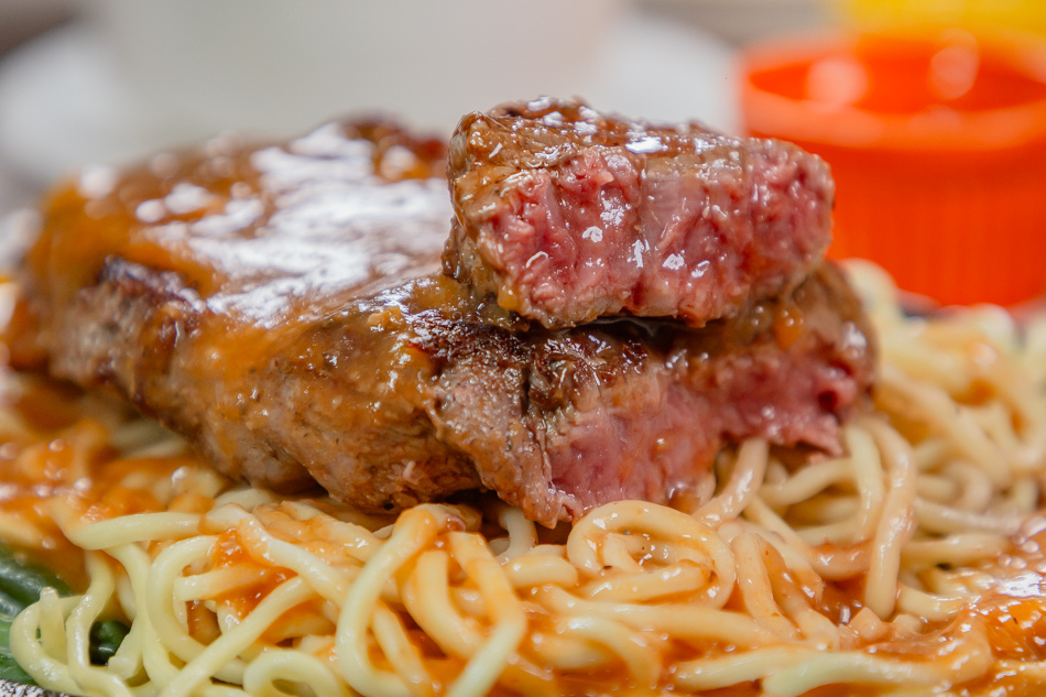 三民區美食 - 驚蟄洋食坊 (35).jpg