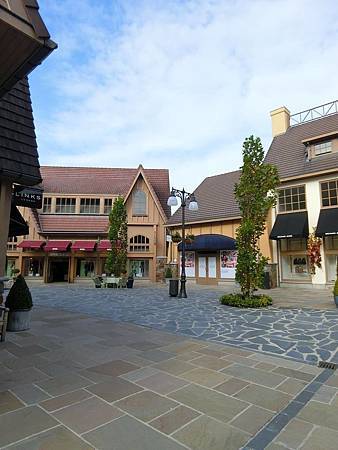 馬斯梅赫倫購物村Maasmechelen Village  (32).jpg