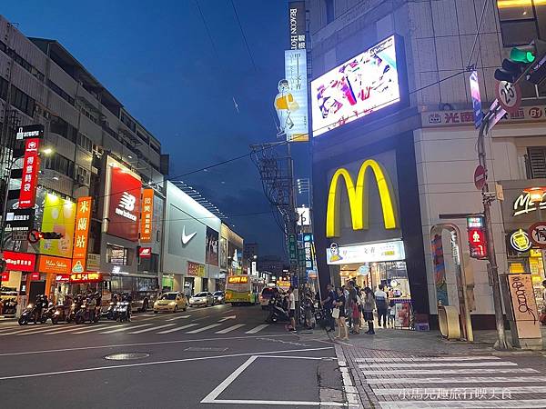 逢甲商圈 (2).jpg 逢甲商圈 (2).jpg