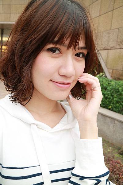 保養》美醫時尚醫美診所》秋冬不當乾妹妹來個保濕導入讓臉蛋兒補充水分