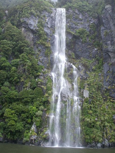 PICT1918-Pounding waterfall in Milford Sound.JPG