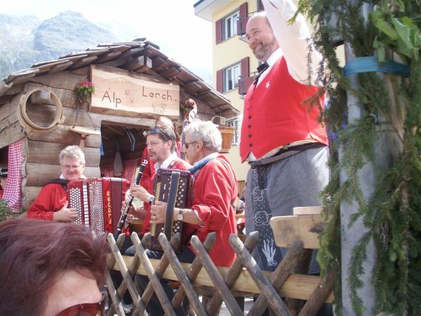 PICT2450-Parade of Jodlerfest, St. Moritz Bad, Ober Engadin(20070624).JPG