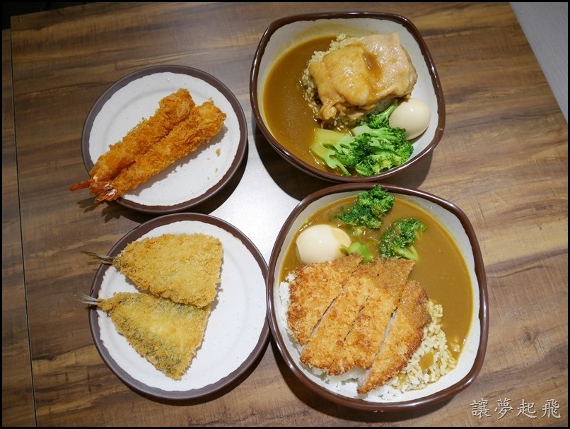 三時午咖哩屋 樂利店053