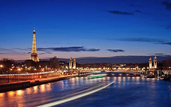 法國巴黎塞納河畔