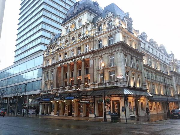 Her-Majestys-Theatre.jpg