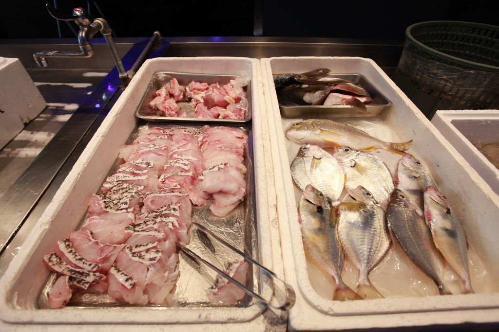 台南安平區美食 吃 台南 安平 新鮮海產 生魚片 丸傑水產餐廳 海鮮火鍋 台南美食地圖 玩樂誌 台南安平區美食 吃 台南 安平 新鮮海產 生魚片 丸傑水產餐廳 海鮮火鍋 台南美食地圖 玩樂誌