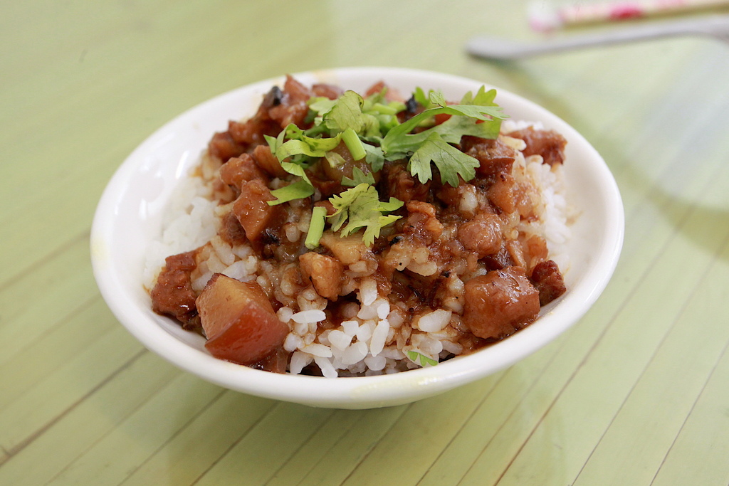 森（mori ）魚丸湯、肉燥飯