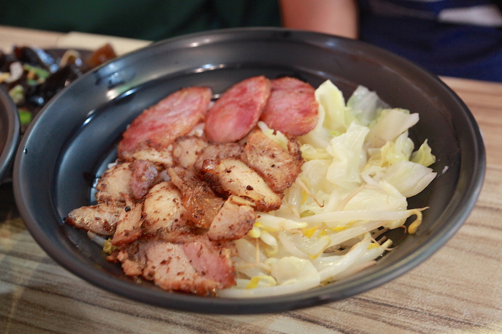 老爺美食館-鼎山店