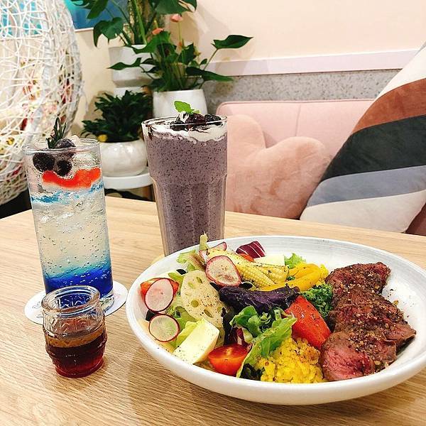 831621.jpg 831621.jpg