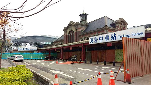 【台中。大里】Dali Art藝術廣場~貨櫃屋藝術遊樂園