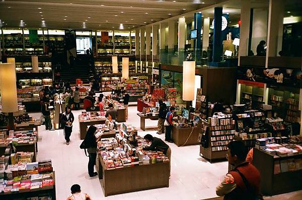 就算只有幾分鐘也想逛誠品書店