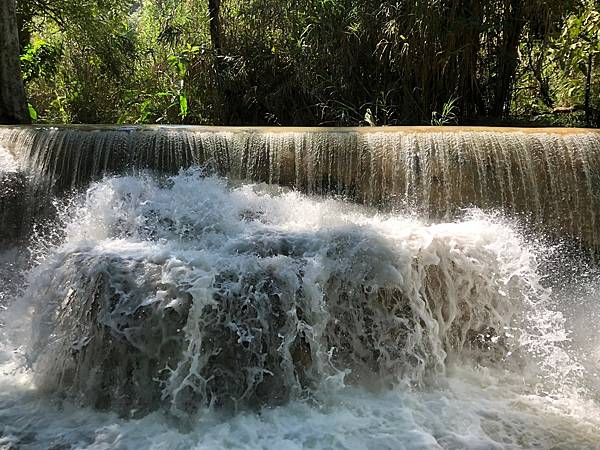 龍坡邦慢慢聊-關西瀑布(Kuang Si Waterfall