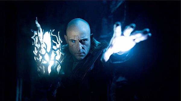 mark-strong-shazam-1553082658.jpg