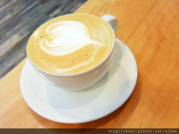 [請益] 請問不要太吵可以訂位的咖啡廳或其它