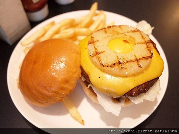 GR2 13032018 Awesome Burger (3).JPG