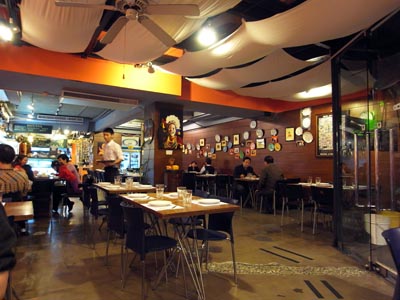 200090401_Mr Paco Pizzeria 02.jpg