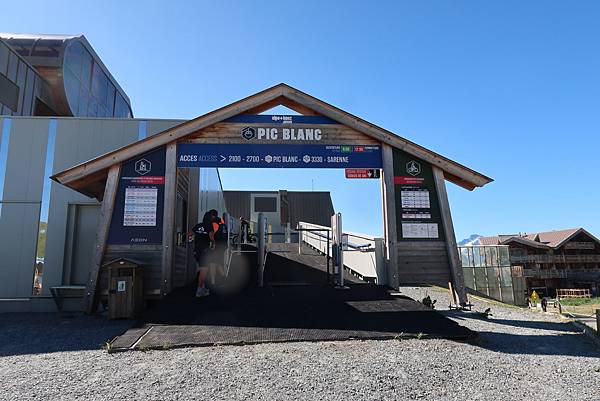 法國自由行小孩單車賽及健行15日遊-父子健行PIC BLAN