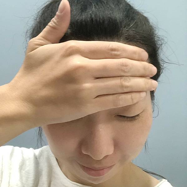 DELILAH水潤精華修護面膜，體驗醫美級保養的玻尿酸保濕面