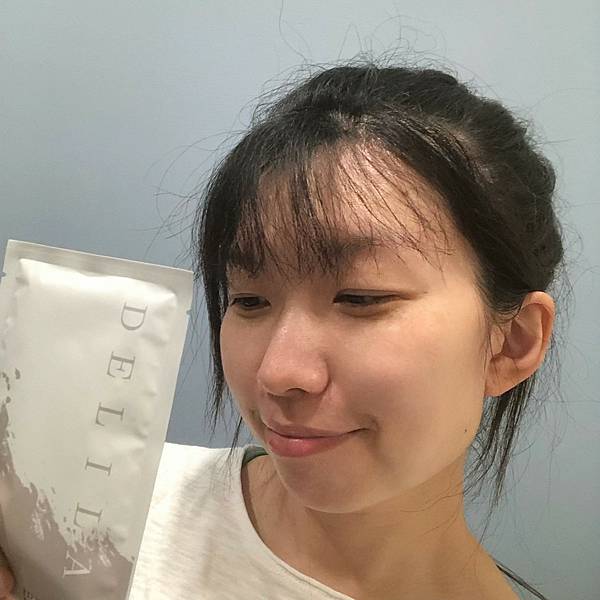 DELILAH水潤精華修護面膜，體驗醫美級保養的玻尿酸保濕面
