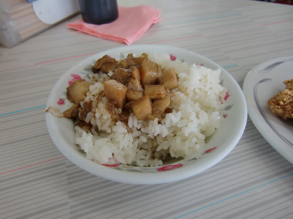 義成魚土魠魚羹-肉燥飯