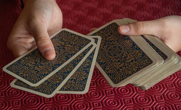 playing-cards-2205554_1920.jpg