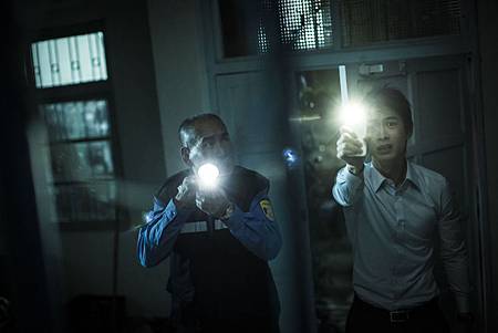 紅衣小女孩 紅衣小女孩