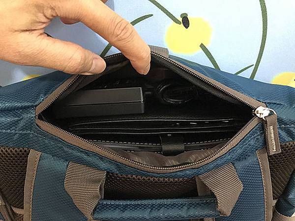 Targus_seoul15%22_08.JPG Targus_seoul15%22_08.JPG