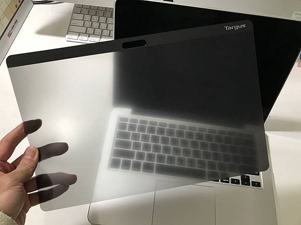 Targus防窺片05.JPG