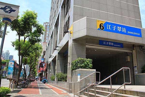 捷運景點 板南線江子翠站 捷運江子翠站 默默服務的樸實車站 Rio的私房散策筆記 痞客邦