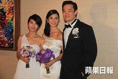 楊采妮、邱韶智 新加坡結婚 