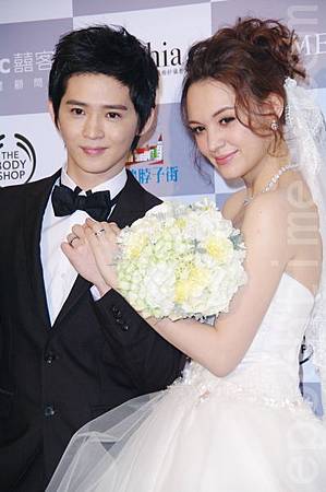 紀佳松張榕容補辦婚宴 紀佳松張榕容補辦婚宴