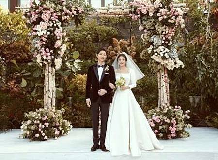 宋仲基 宋慧喬 結婚 婚禮 婚紗 2.jpg 宋仲基 宋慧喬 結婚 婚禮 婚紗 2.jpg